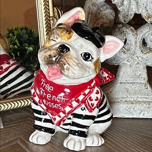 NEW Valentine's Day Ceramic French Kisses Bulldog Frenchie Valentines Day Statue